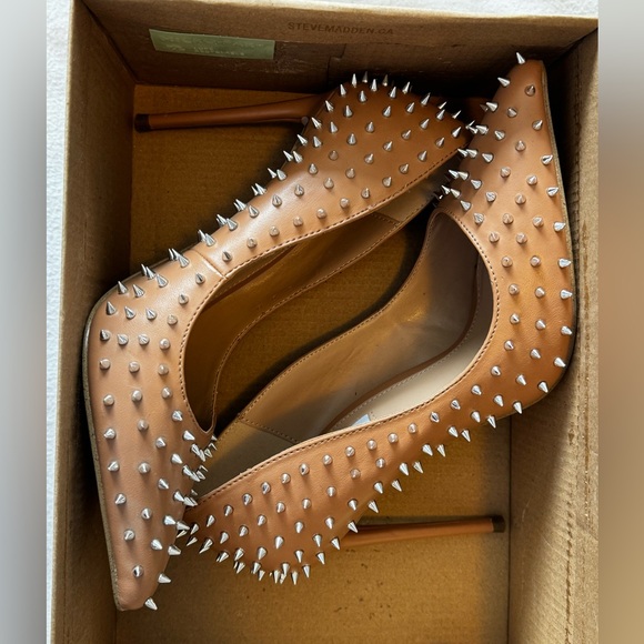 Steve Madden Vala Nude Heels - Picture 3 of 7